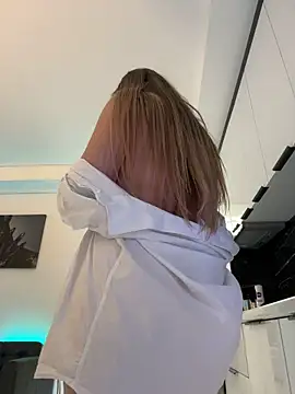 IsabellaEtthan Chat XXX in diretta