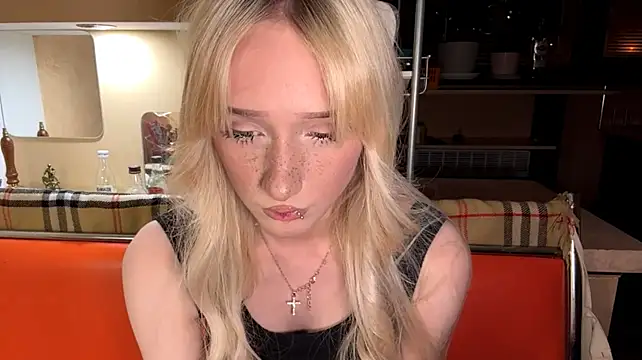 Blondilis Live XXX-Chat