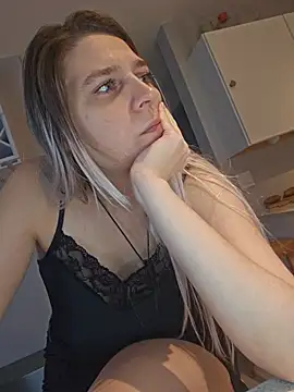 ScarletsWeb élő XXX-chatje