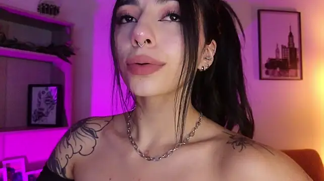 Hollyxx_ – Live XXX-chat