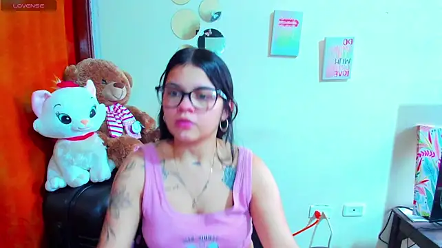 angelina_77 Chat XXX in diretta