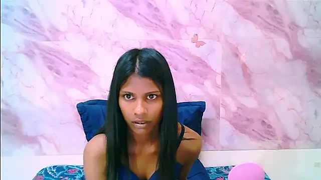 IndianSilkySpice's Live XXX Chat