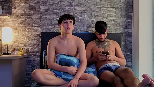 Онлайн чат XXX TheimperialBoys77