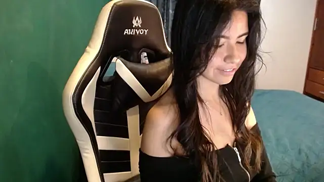 Chat +18 de alice_middlee ao vivo