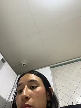 LilyRossi_ 现场XXX聊天
