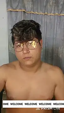 Show modela sharly14 na web-kameri