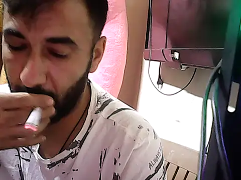 Chat XXX ao vivo de leon_ates