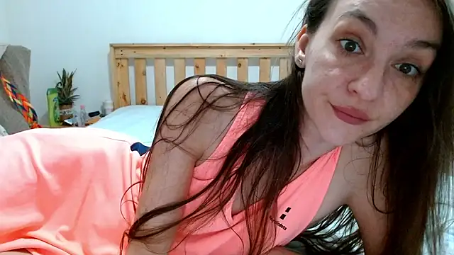 Sonyasays Adlı Modelin Canlı XXX Sohbeti