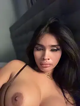 PrettyYoungHugeCockTS XXX чат на живо