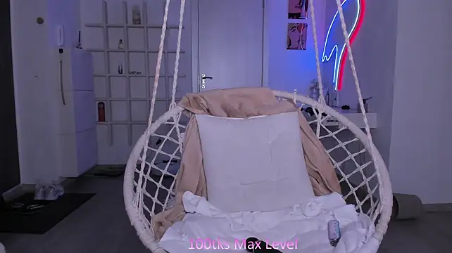 Živý XXX chat InnocentEvee