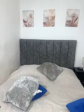Natalystevens Adlı Modelin Canlı XXX Sohbeti