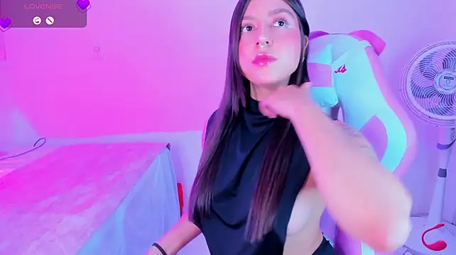 MelinaWest_'s Live XXX Chat