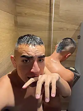 willclayy Chat XXX in diretta