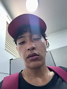 XXX chat uživo modela TonnyBottom