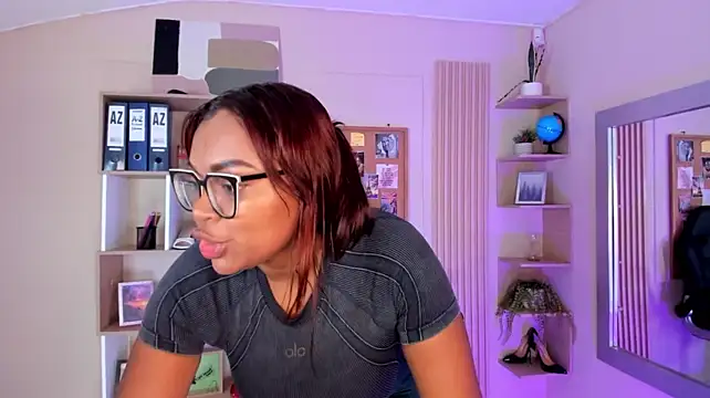 emma_rules99n Live XXX chat