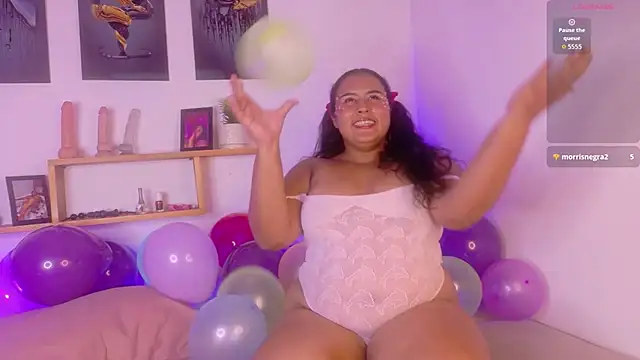SOPHI_MORGANN Adlı Modelin Canlı XXX Sohbeti