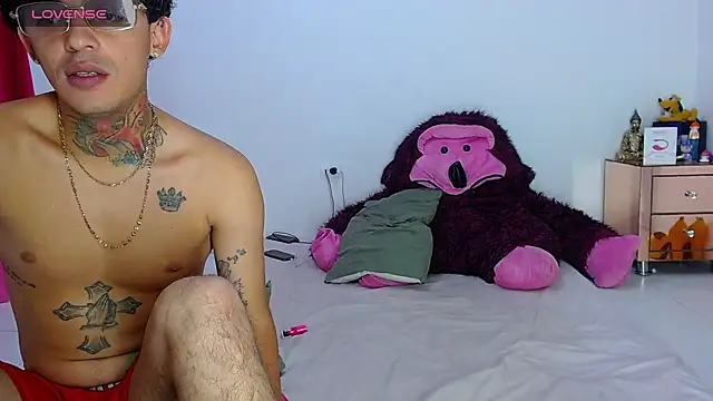 Miaawhithe live XXX chat