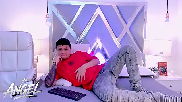 Онлайн чат XXX AngelBlue__