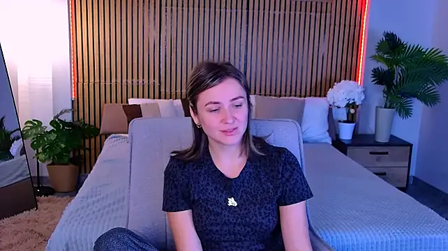 EmeraldGlow Chat XXX live