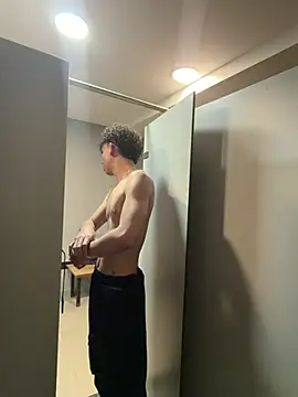 yoursexyjose: онлайн-секс-чат