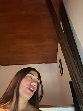 emmily_d – Naživo XXX chat