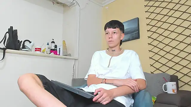 XXX chat uživo modela LiamBrown09