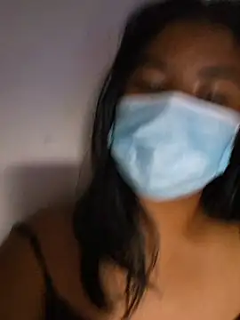 XXX chat uživo modela Artinah22