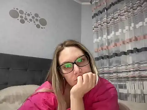 دردشة NikexPretty الجنسية المباشرة
