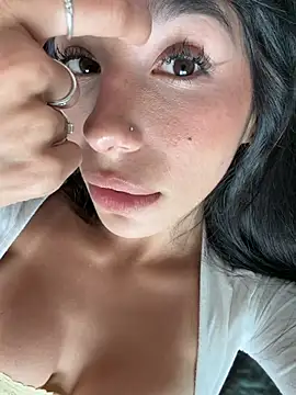 LoveLillyy's Live XXX Chat