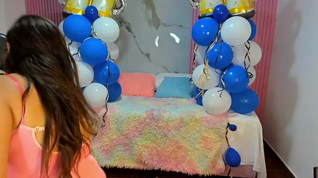Živý XXX chat samy_19_