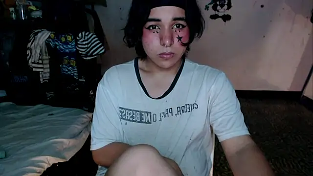 Cutie_Sam Adlı Modelin Canlı XXX Sohbeti