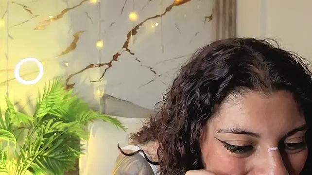 Iam_Issaa_ 라이브 XXX 채팅