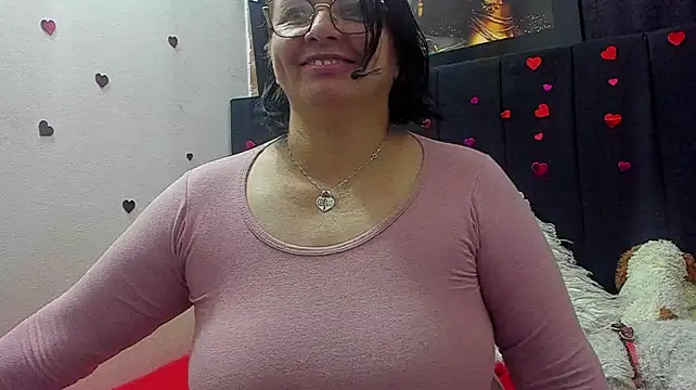 Evaaross_2345's Live XXX Chat