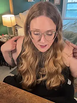 Chat XXX en directo de thatcutegirlwtheglasses