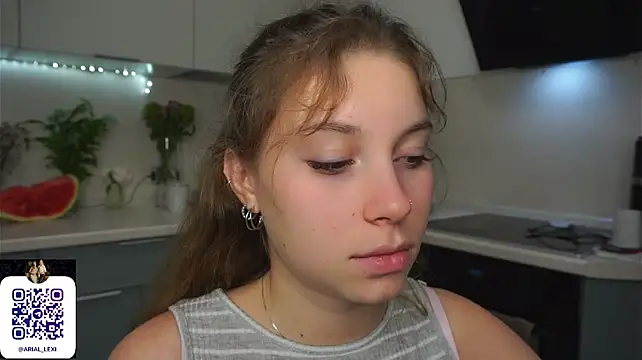 XXX chat uživo modela Sairallyn