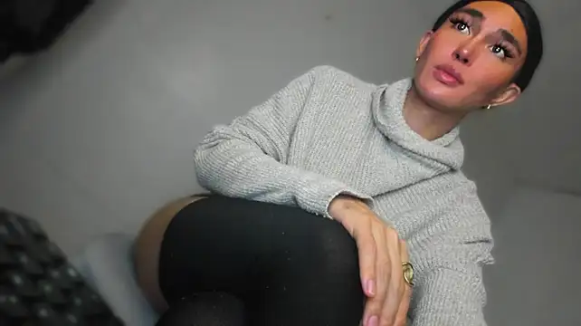 Chat XXX en directo de MistressNextDoor_