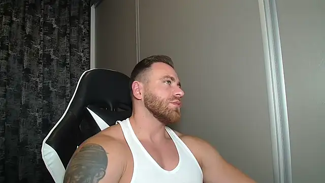XXX chat uživo modela Thori92