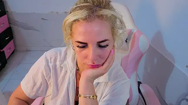 Chat XXX ao vivo de HannaBrave
