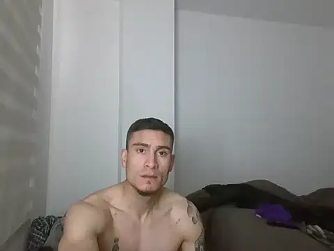 Alejandro00747's Webcam Show