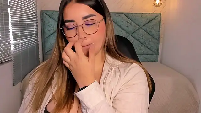 XXX chat uživo modela Lucia_star__