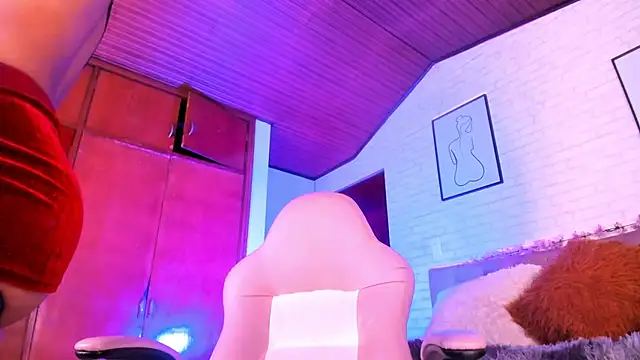 Kitty_Pam Chat XXX live