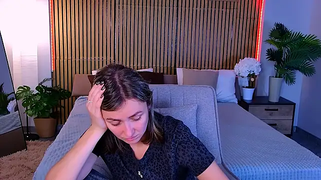 EmeraldGlow Live XXX-chat