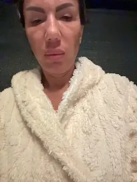 SelineVelvetのライブXXXチャット