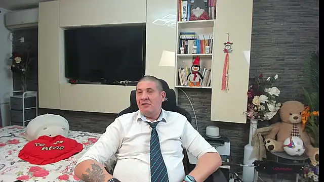 SpartacusDaddy48 – Naživo XXX chat