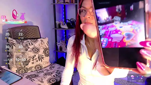Živý XXX chat hannapettit