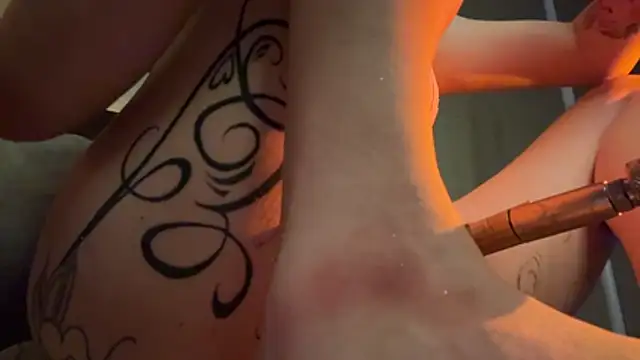 MCThroatGoat's Live XXX Chat