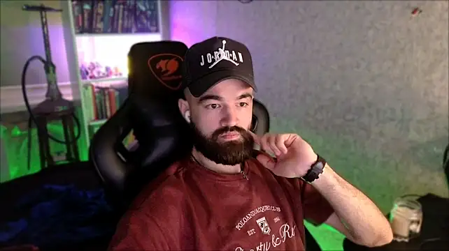 Chat +18 de _Serious_Man ao vivo