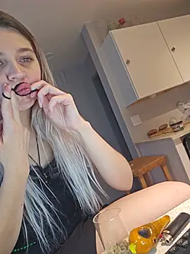 XXX chat uživo modela ScarletsWeb