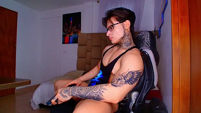 DennisWalkerr 现场XXX聊天