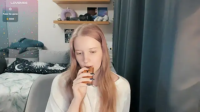 Alyaley Live XXX-chat